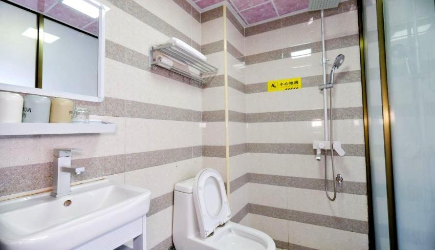 Showbiz Hostel Yangshuo Zewnętrze zdjęcie